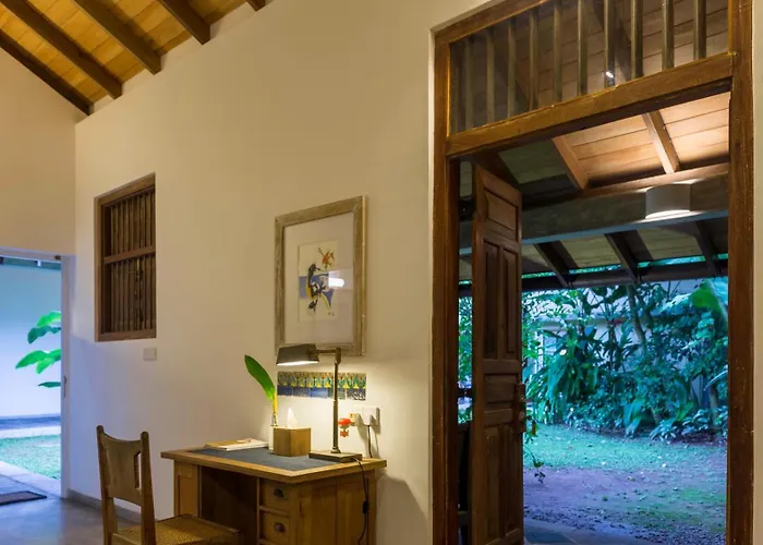 Villa Saffron Hikkaduwa