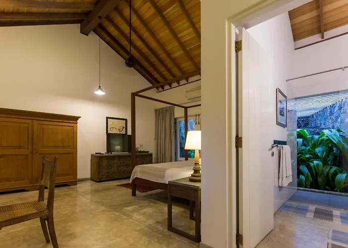 Villa Saffron Hikkaduwa